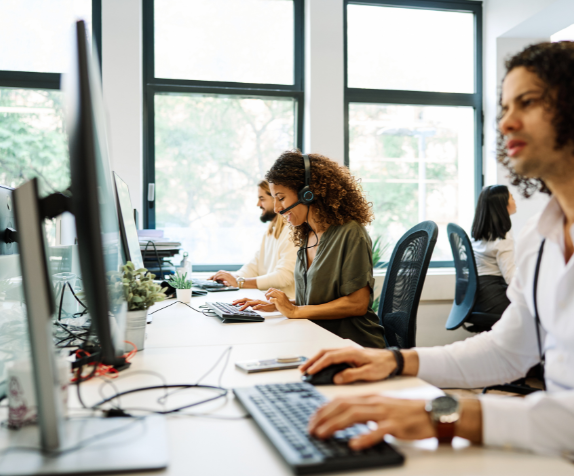 50550 Hospital Staff On Computers